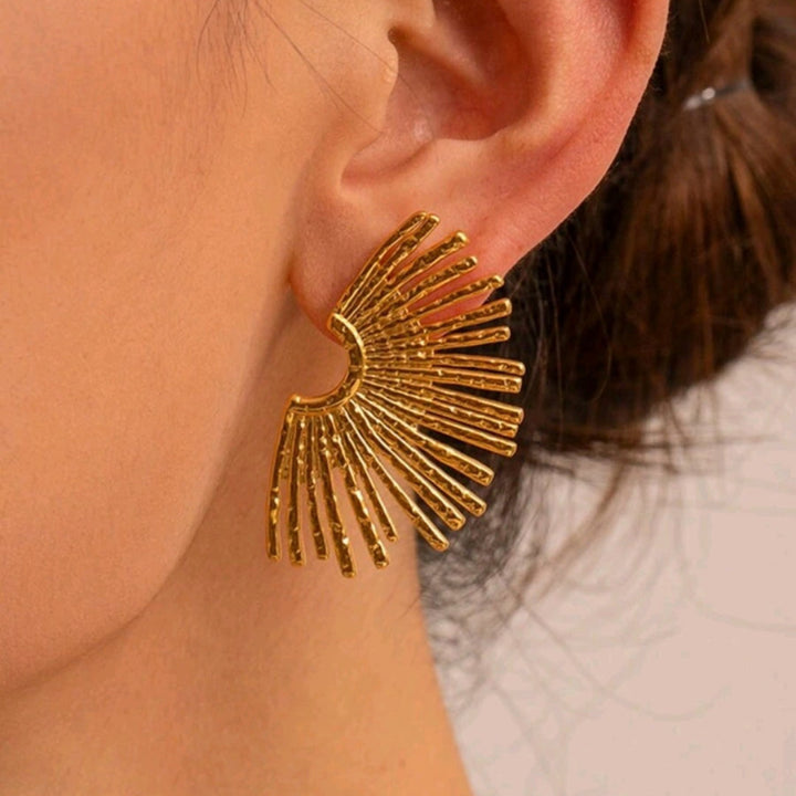 Vintage Exaggerated Fan Ray Earrings