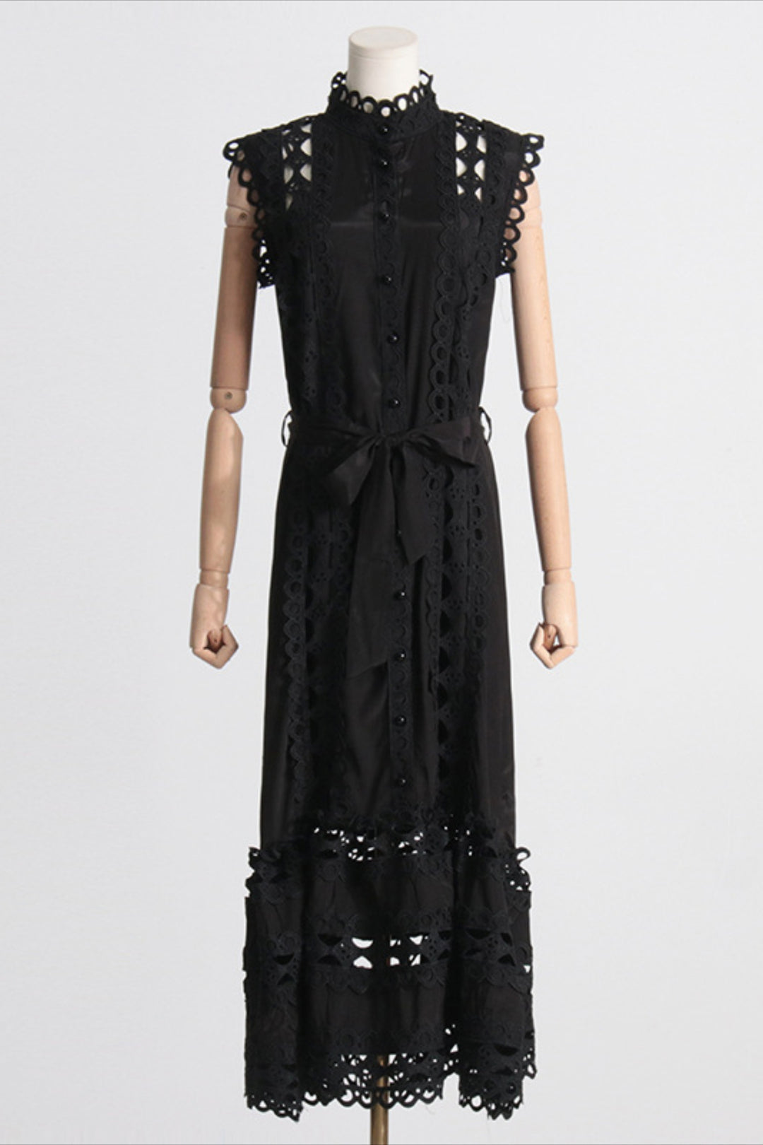 Kennedi Black Sleeveless Hollow Maxi Dress