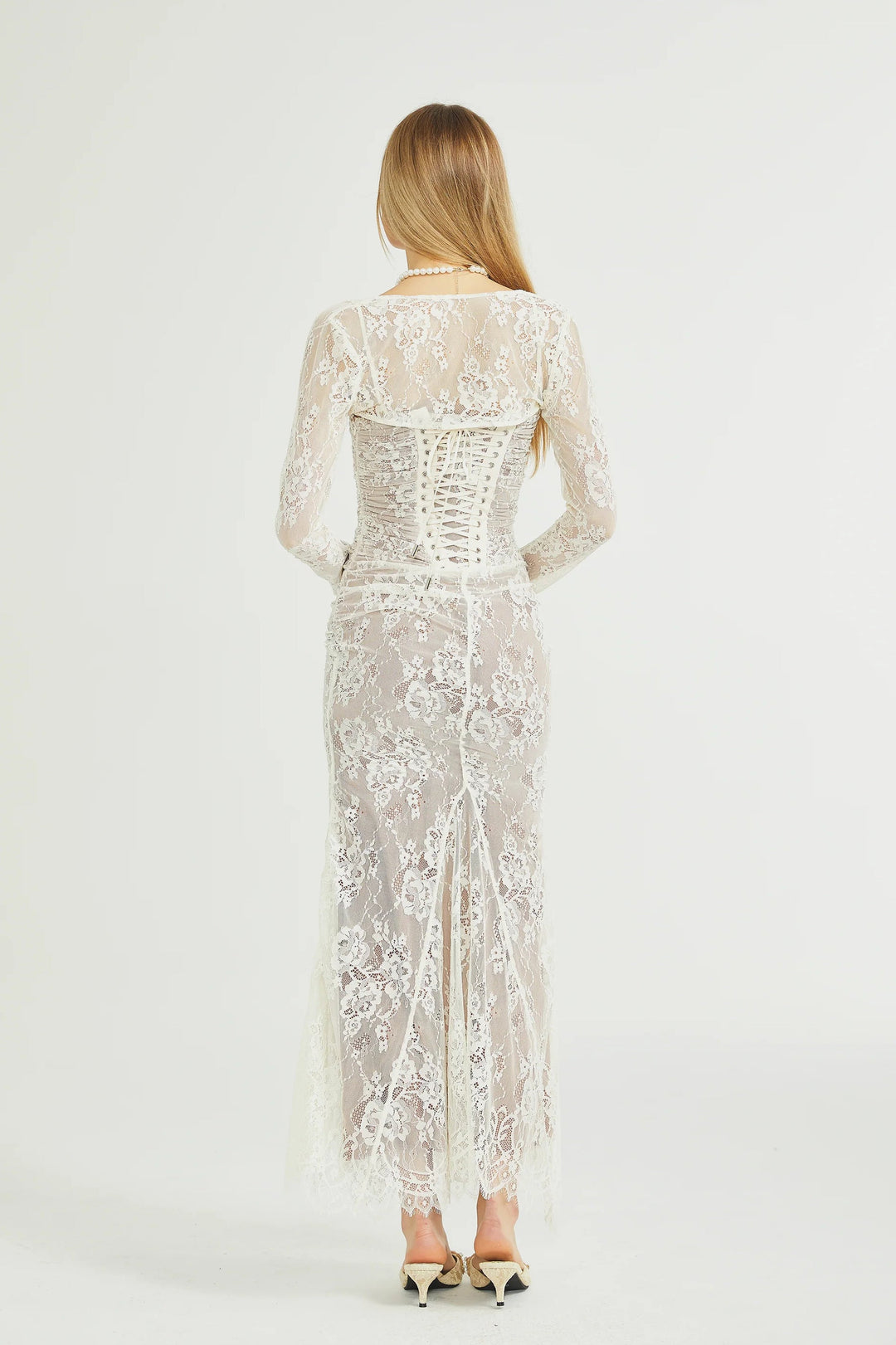 VALÉRIE LACE MAXI DRESS