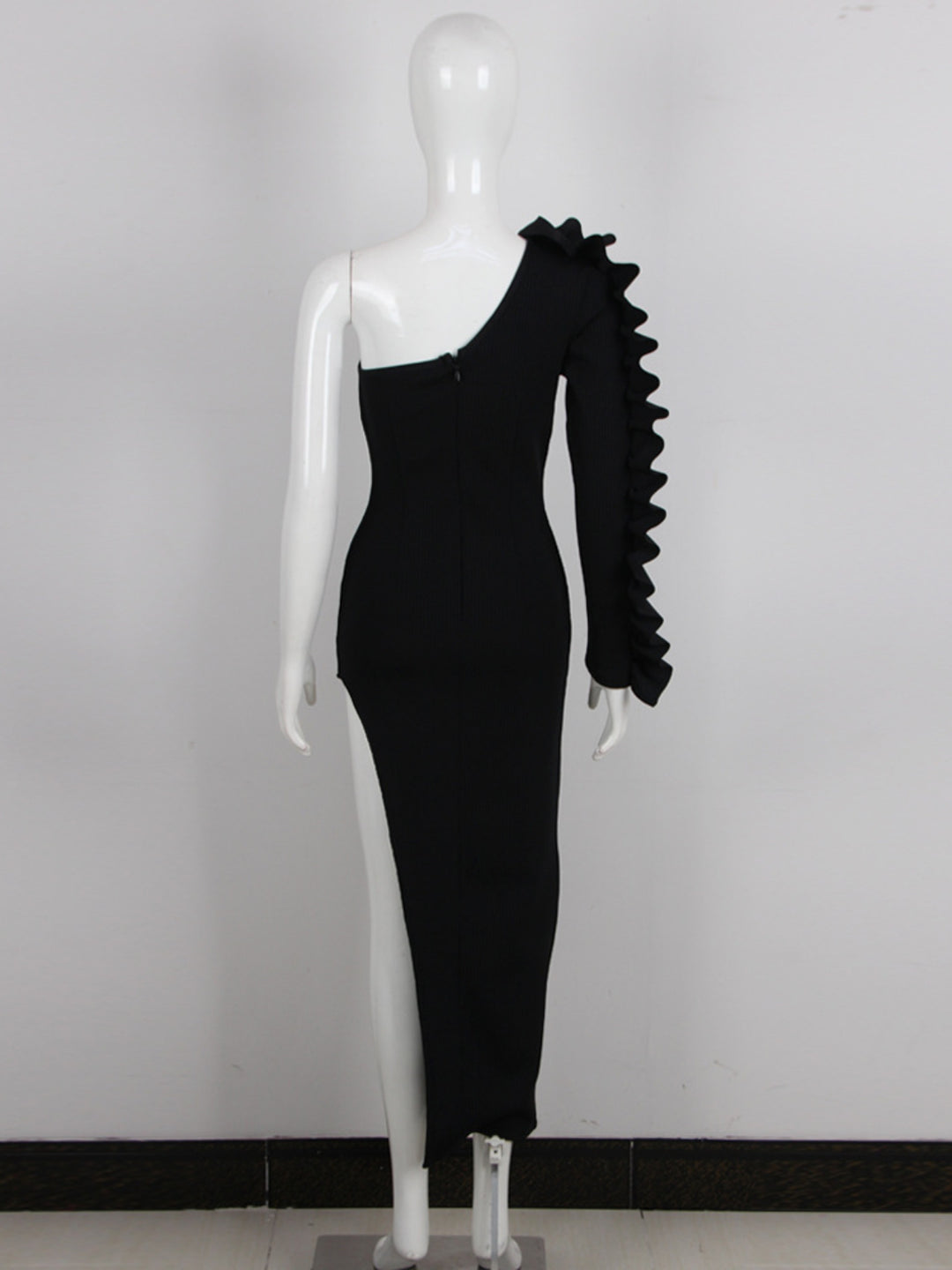 Black Ruffles Long-sleeved Bandage Maxi Dress