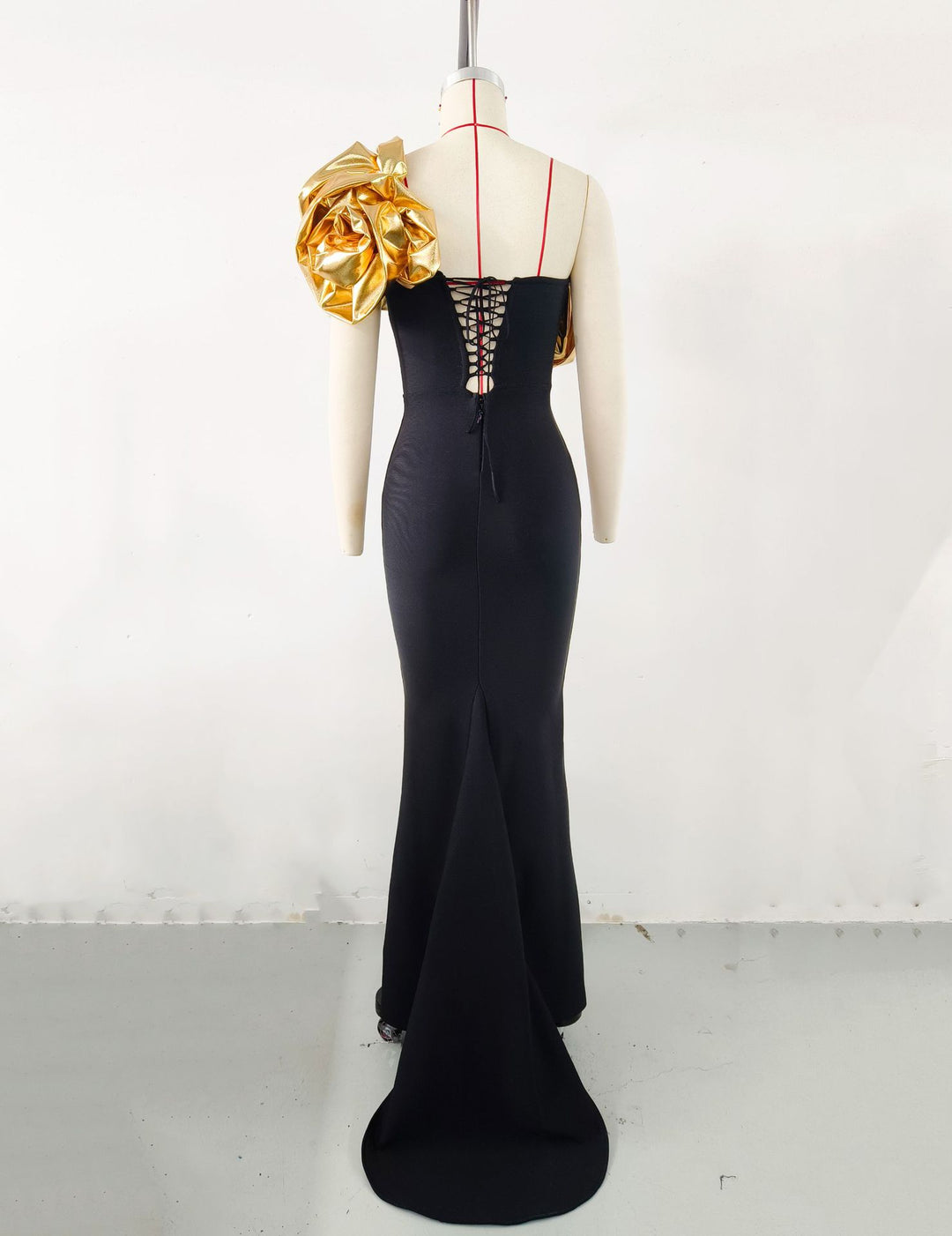 Elegant Gold Flower Slanted Shoulder Dress